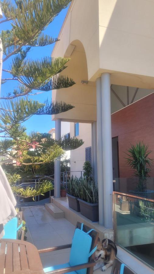 로쿠타스드마르 Atico Dentro De Casa Privada B&B 외부 사진